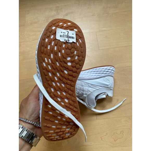 Zella BNWOT Womens Size 4 "Energize" knit Sneaker white lightweight NEW - Picture 4 of 8